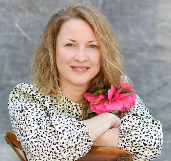 Nadezhda Ivanova from the ETHNO.FM team.